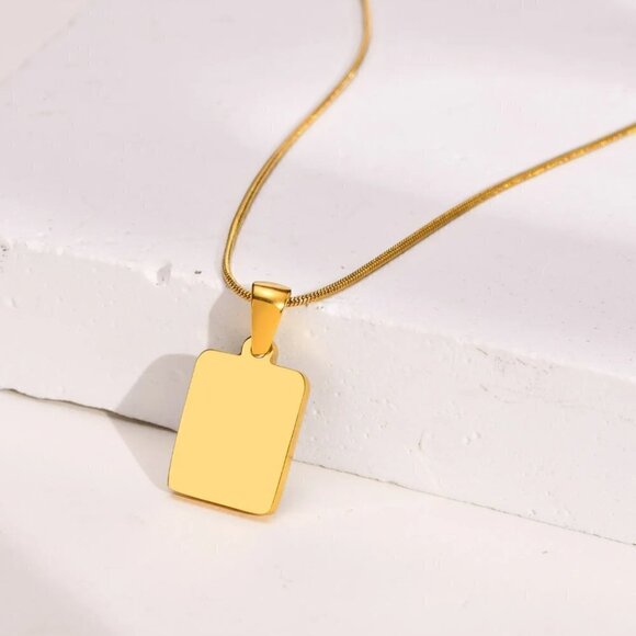 Black Shell and Gold Letter D Necklace Stainless Steel Initial D - Picture 3 of 6